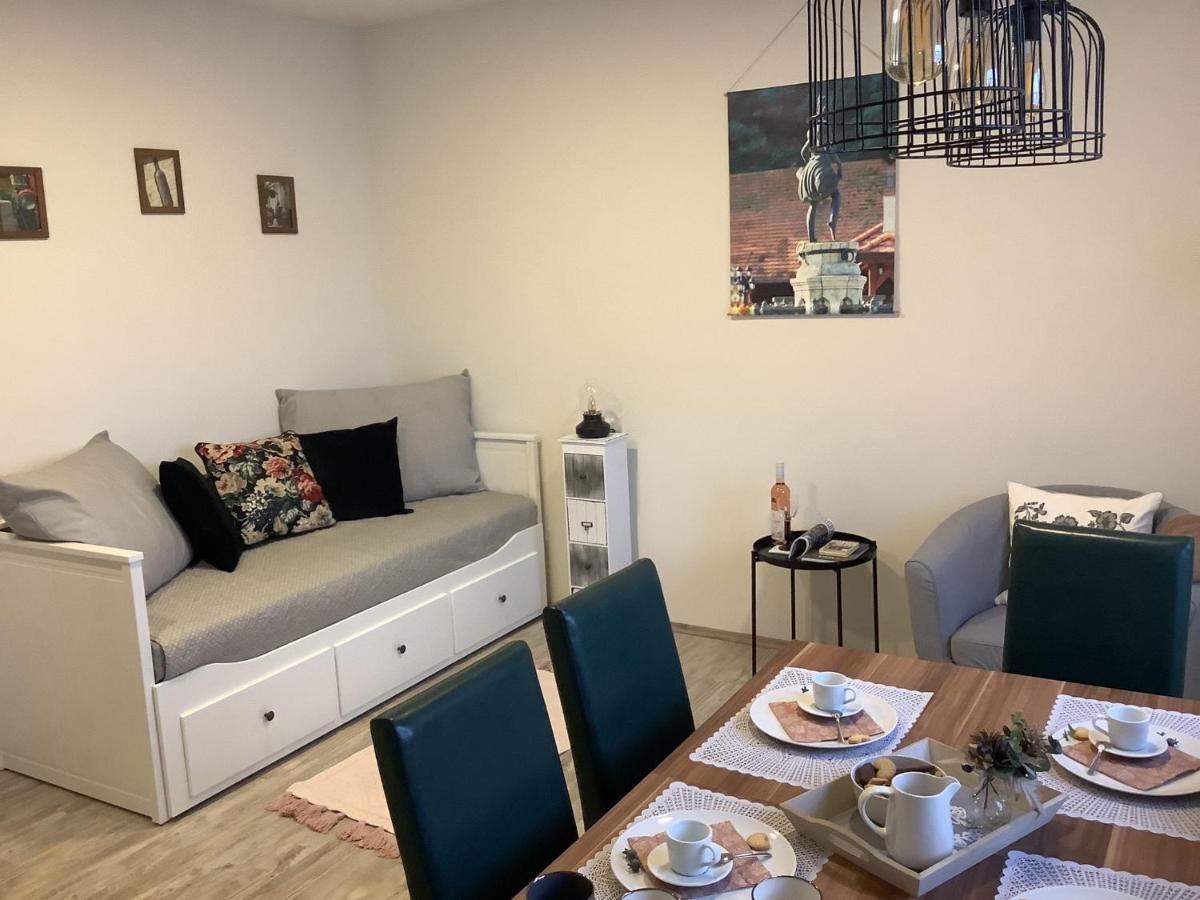 Ezuest Boroka Apartman Έγκερ Εξωτερικό φωτογραφία