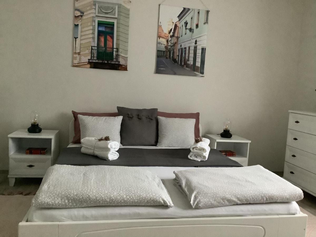 Ezuest Boroka Apartman Έγκερ Εξωτερικό φωτογραφία